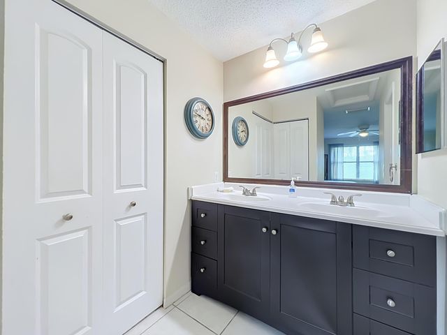 281 AMBER Court, Royal Palm Beach, FL 33411