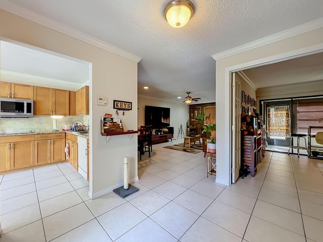 281 AMBER Court, Royal Palm Beach, FL 33411