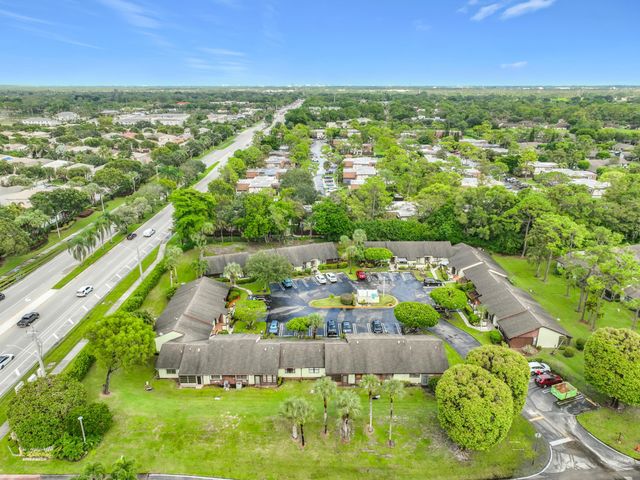 281 AMBER Court, Royal Palm Beach, FL 33411