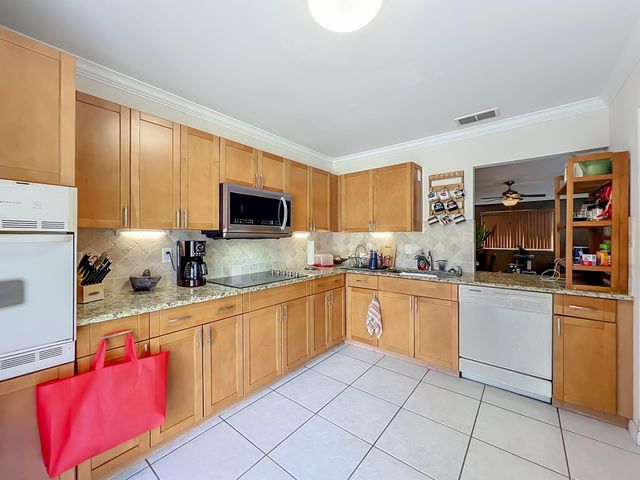 281 AMBER Court, Royal Palm Beach, FL 33411