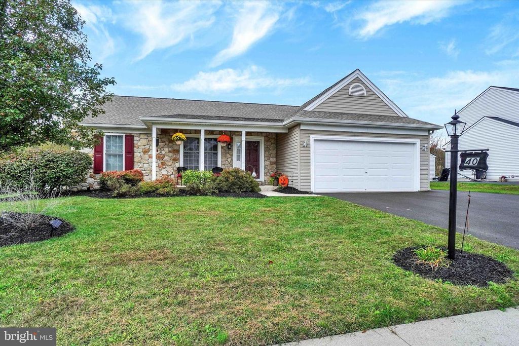 40 HEATHER WAY, York, PA 17404