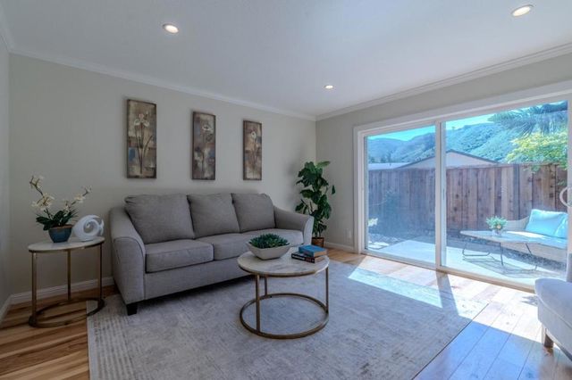 1041 Oddstad Boulevard, Pacifica, CA 94044