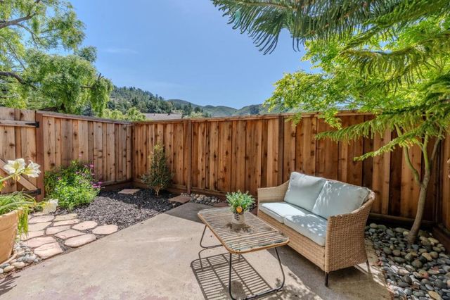 1041 Oddstad Boulevard, Pacifica, CA 94044
