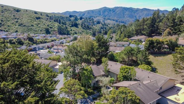 1041 Oddstad Boulevard, Pacifica, CA 94044