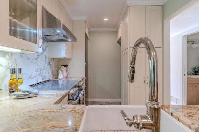 1041 Oddstad Boulevard, Pacifica, CA 94044