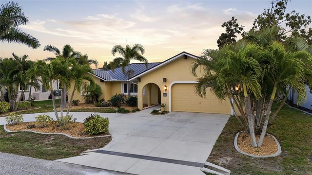 825 VIA FORMIA, Punta Gorda, FL 33950