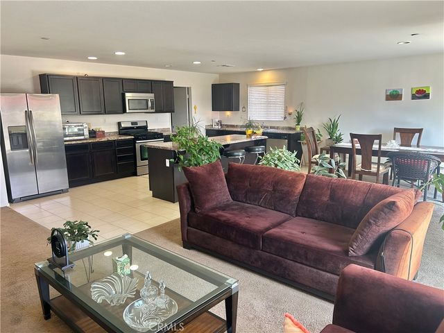 729 Bailey Lane, San Jacinto, CA 92582