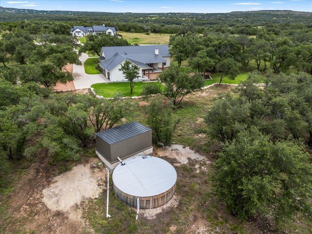 901 E Flying Owl DR, Johnson City, TX 78636