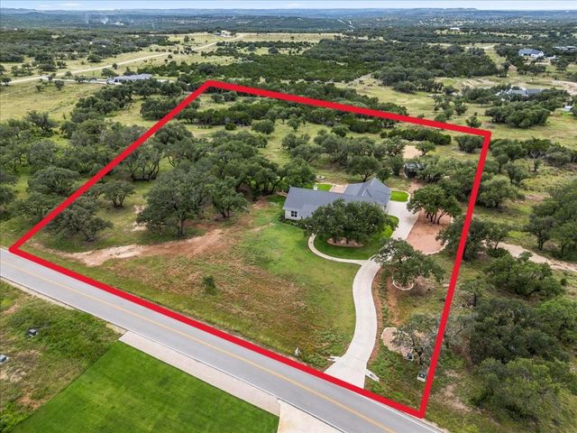 901 E Flying Owl DR, Johnson City, TX 78636