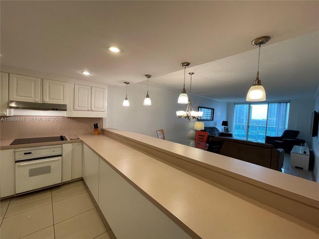 19390 Collins Ave 1405, Sunny Isles Beach, FL 33160