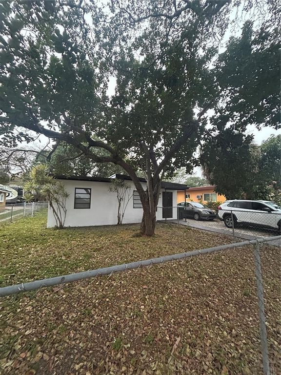 1080 NW 121st Street, North Miami, FL 33168