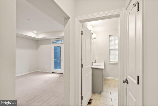 43361 RADFORD DIVIDE TER, Ashburn, VA 20148