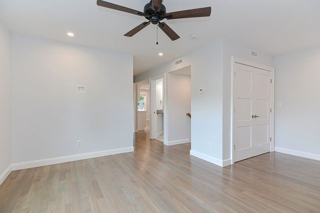 6 Lord Ter 1, Woburn, MA 01801