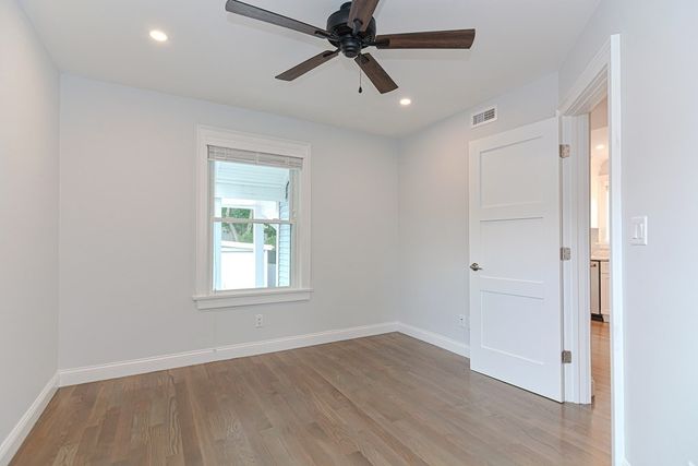 6 Lord Ter 1, Woburn, MA 01801