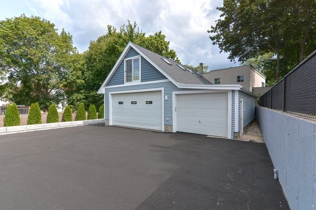 6 Lord Ter 1, Woburn, MA 01801