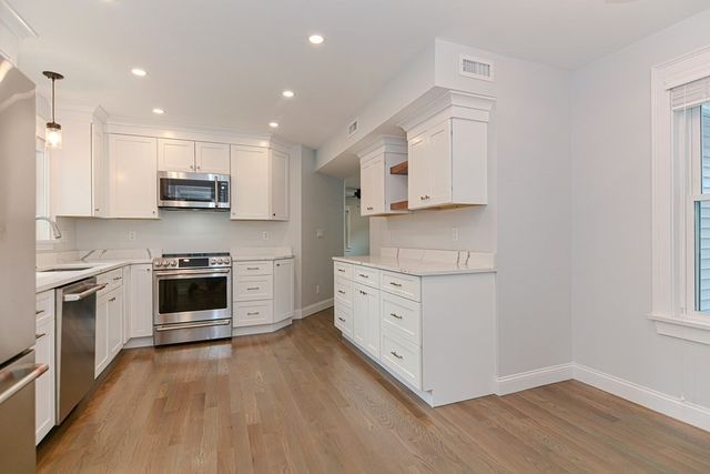 6 Lord Ter 1, Woburn, MA 01801