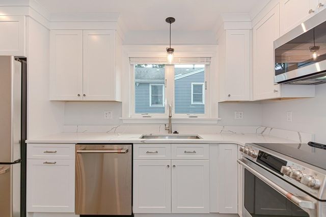 6 Lord Ter 1, Woburn, MA 01801