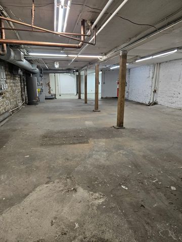 5208 N Clark Street 1, Chicago, IL 60640