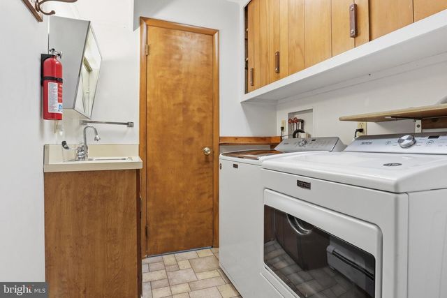 60 CATALINA DR, Mount Wolf, PA 17347