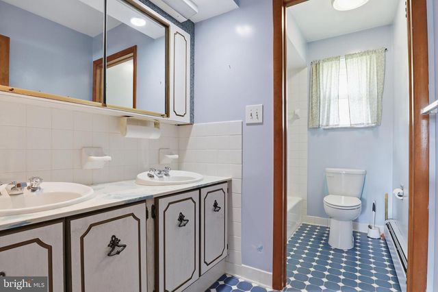 60 CATALINA DR, Mount Wolf, PA 17347