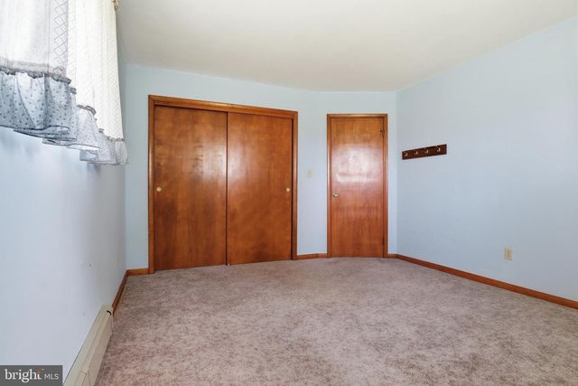 60 CATALINA DR, Mount Wolf, PA 17347