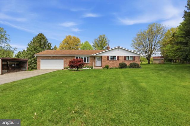 60 CATALINA DR, Mount Wolf, PA 17347