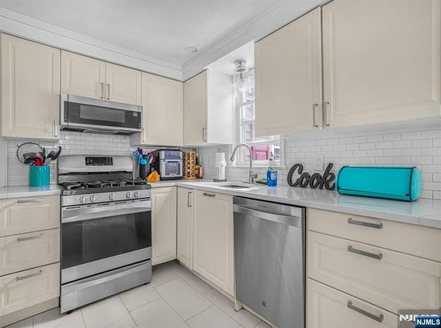 51 Julia Street, Closter, NJ 07624