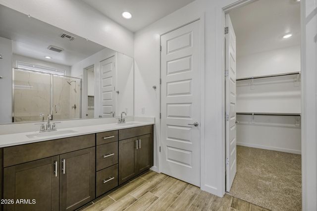 8258 E PRAIRIE Avenue, Mesa, AZ 85212