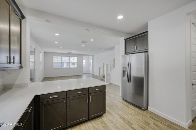 8258 E PRAIRIE Avenue, Mesa, AZ 85212