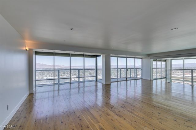 3111 Bel Air Drive 28D, Las Vegas, NV 89109