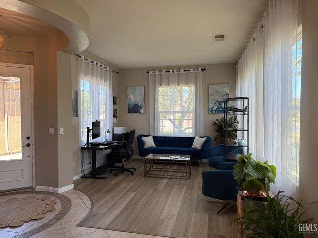 6702 Aretino Way, Bakersfield, CA 93306