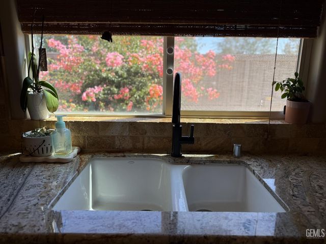 6702 Aretino Way, Bakersfield, CA 93306