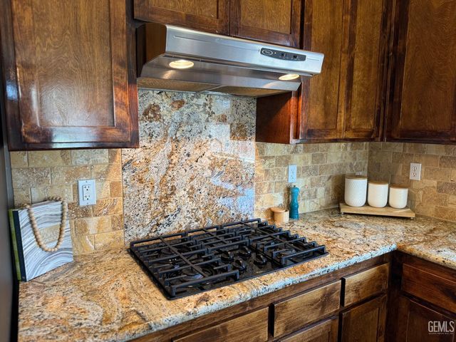 6702 Aretino Way, Bakersfield, CA 93306