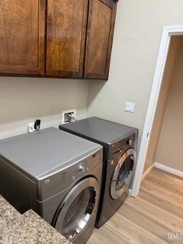 6702 Aretino Way, Bakersfield, CA 93306