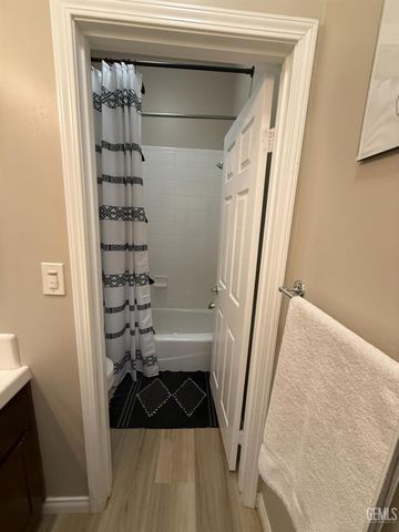 6702 Aretino Way, Bakersfield, CA 93306