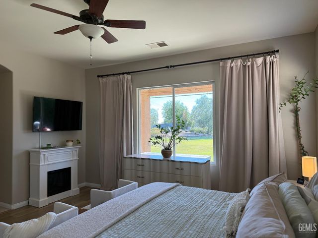 6702 Aretino Way, Bakersfield, CA 93306