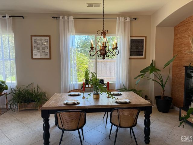 6702 Aretino Way, Bakersfield, CA 93306