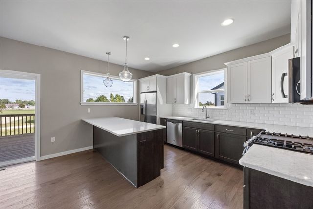 519 Ashton Dr NE, Mt Vernon, IA 52314