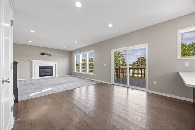 519 Ashton Dr NE, Mt Vernon, IA 52314