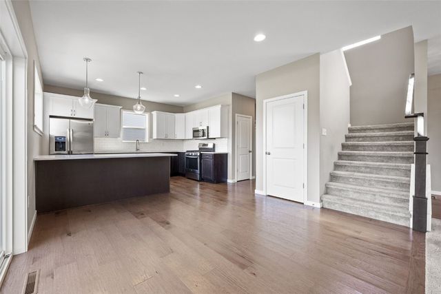 519 Ashton Dr NE, Mt Vernon, IA 52314