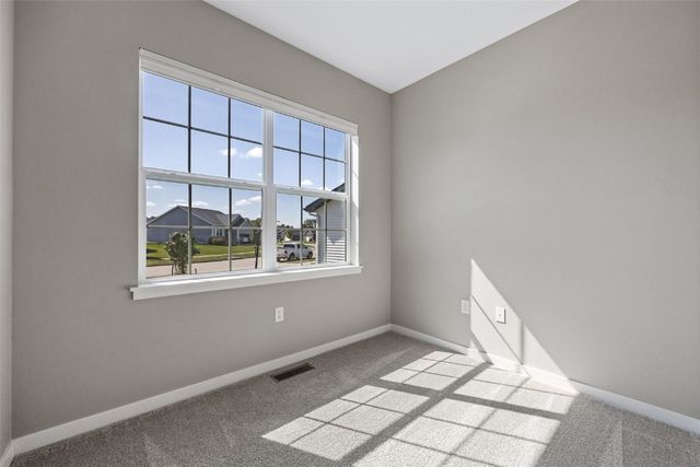 519 Ashton Dr NE, Mt Vernon, IA 52314