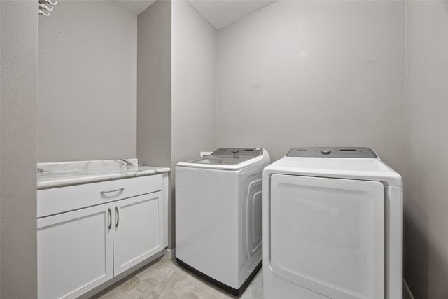 519 Ashton Dr NE, Mt Vernon, IA 52314