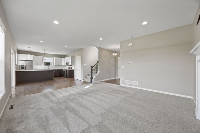 519 Ashton Dr NE, Mt Vernon, IA 52314