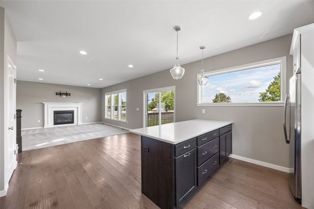 519 Ashton Dr NE, Mt Vernon, IA 52314