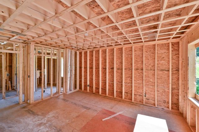 35 Sawmill Rd, Dudley, MA 01571