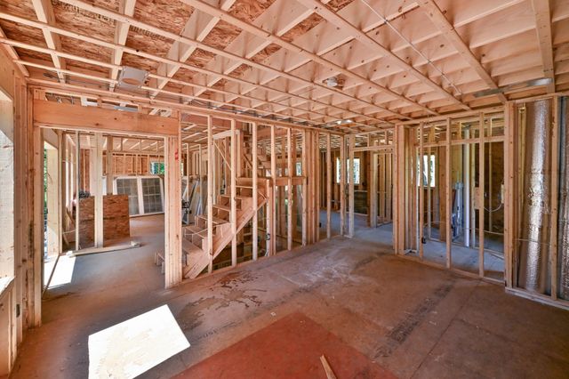 35 Sawmill Rd, Dudley, MA 01571