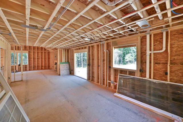 35 Sawmill Rd, Dudley, MA 01571