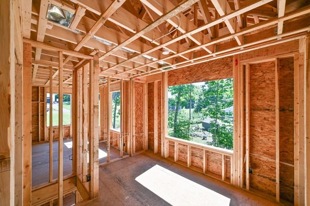 35 Sawmill Rd, Dudley, MA 01571