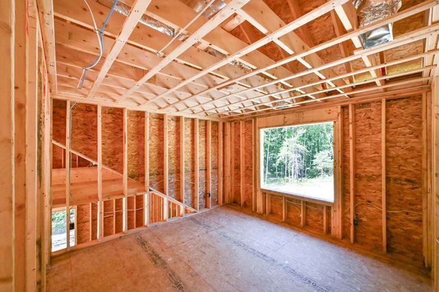 35 Sawmill Rd, Dudley, MA 01571