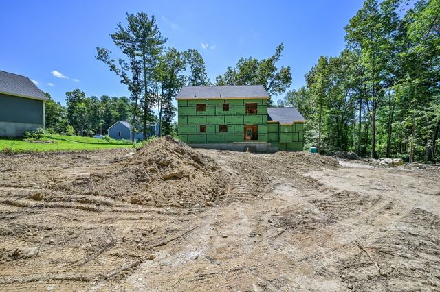 35 Sawmill Rd, Dudley, MA 01571